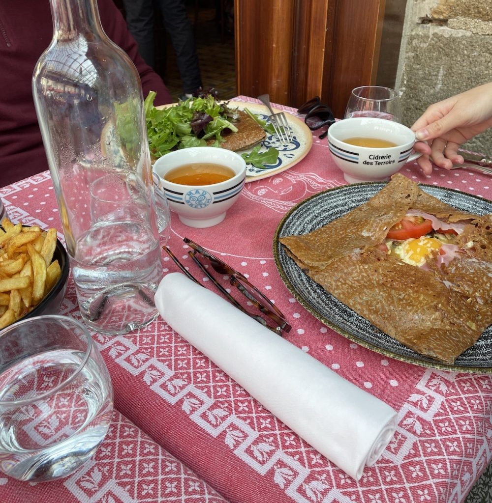 manger une creperie a saint malo