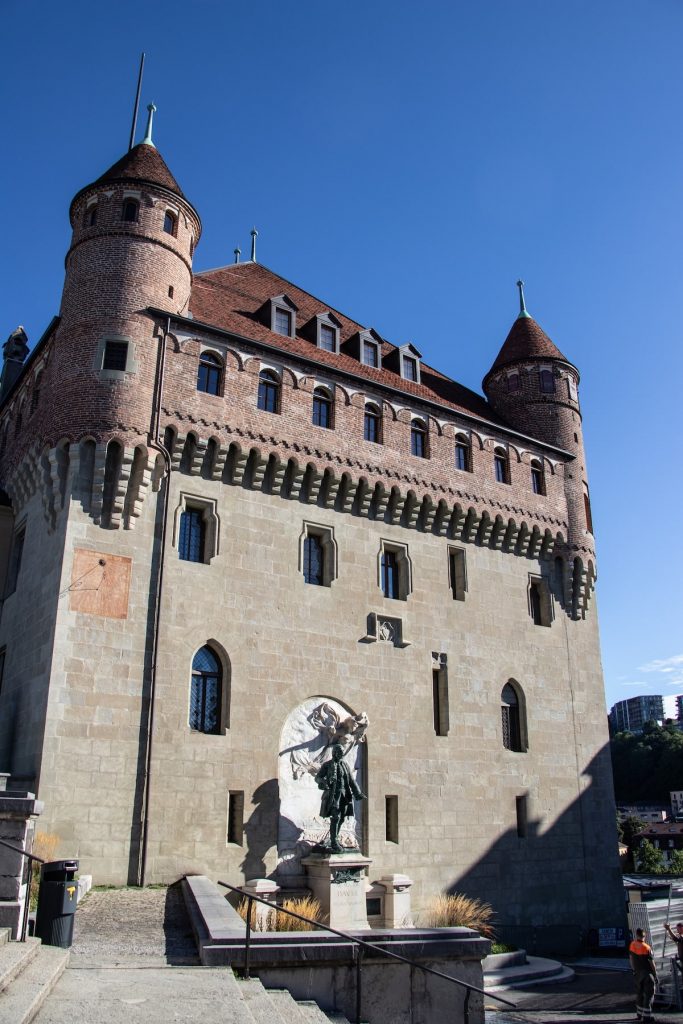 place du chateau sainte marie